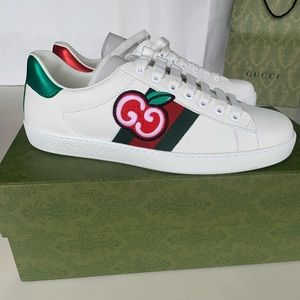 Gucci Men’s Ace GG. Size US 8. 100 % Authentic.